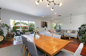 14 Time To Unwind Bigfamily 4x2 Poolspa, Perth